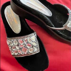 Donald Pliner Sandals